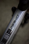 Berria Mako PRO S 1000/SID - Isle of Man/Rainbow Lite - Medium