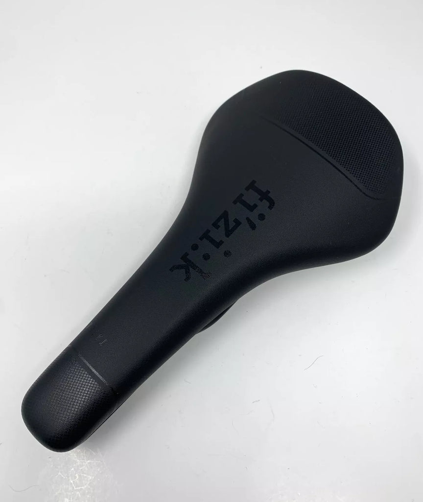 Selle VTT Fizik Taiga RARE ORANGE OEM Regular 7mm Selle VTT Fizik Taiga RARE ORANGE OEM Regular 7mm